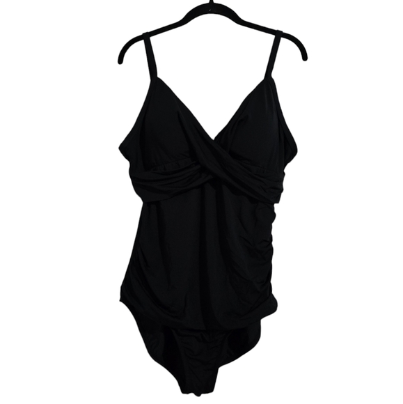 Jantzen Other - NEW Jantzen One Piece Swimsuit Black size 16